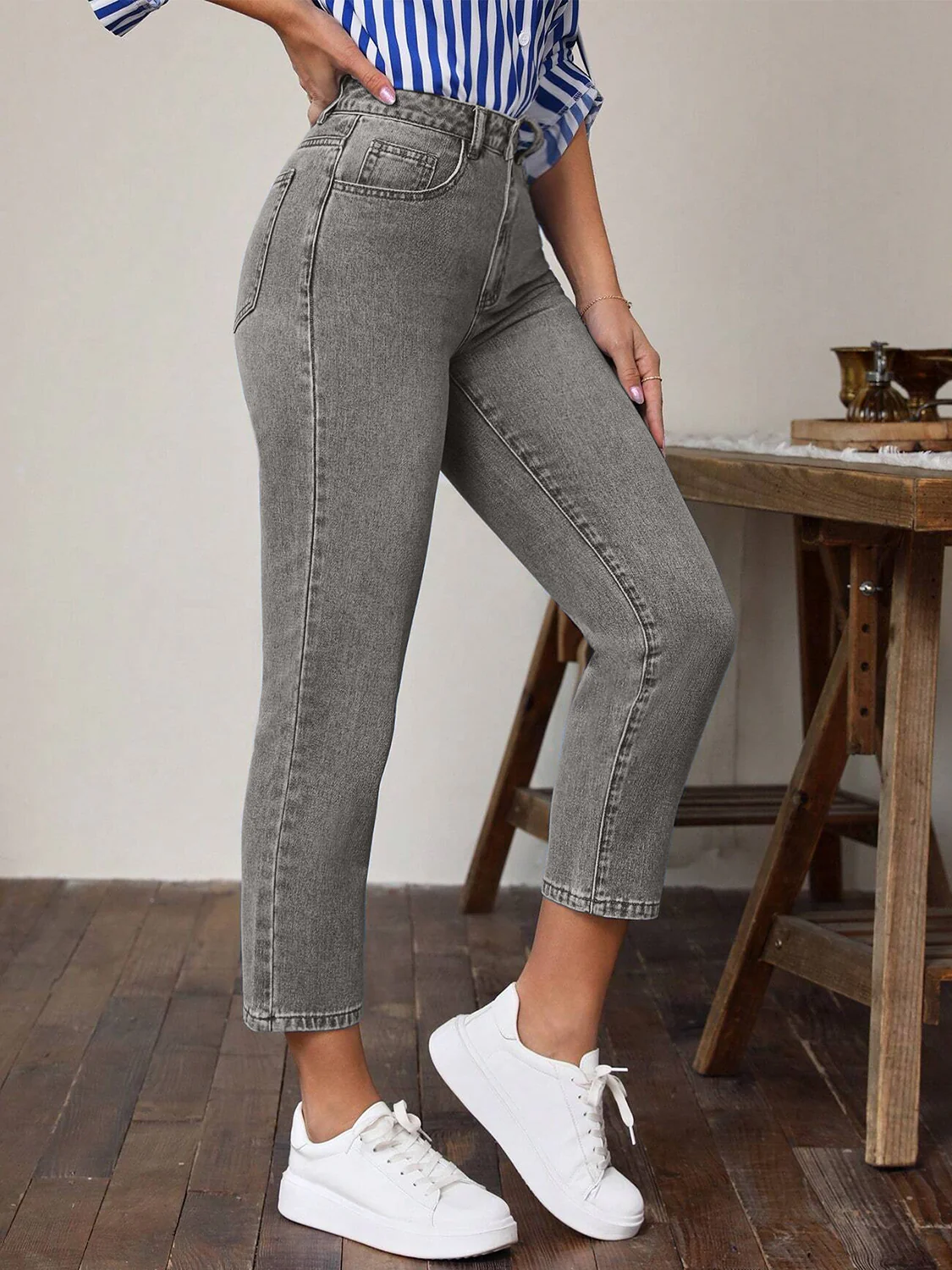 High Waist Jeans with Pockets - Image 8