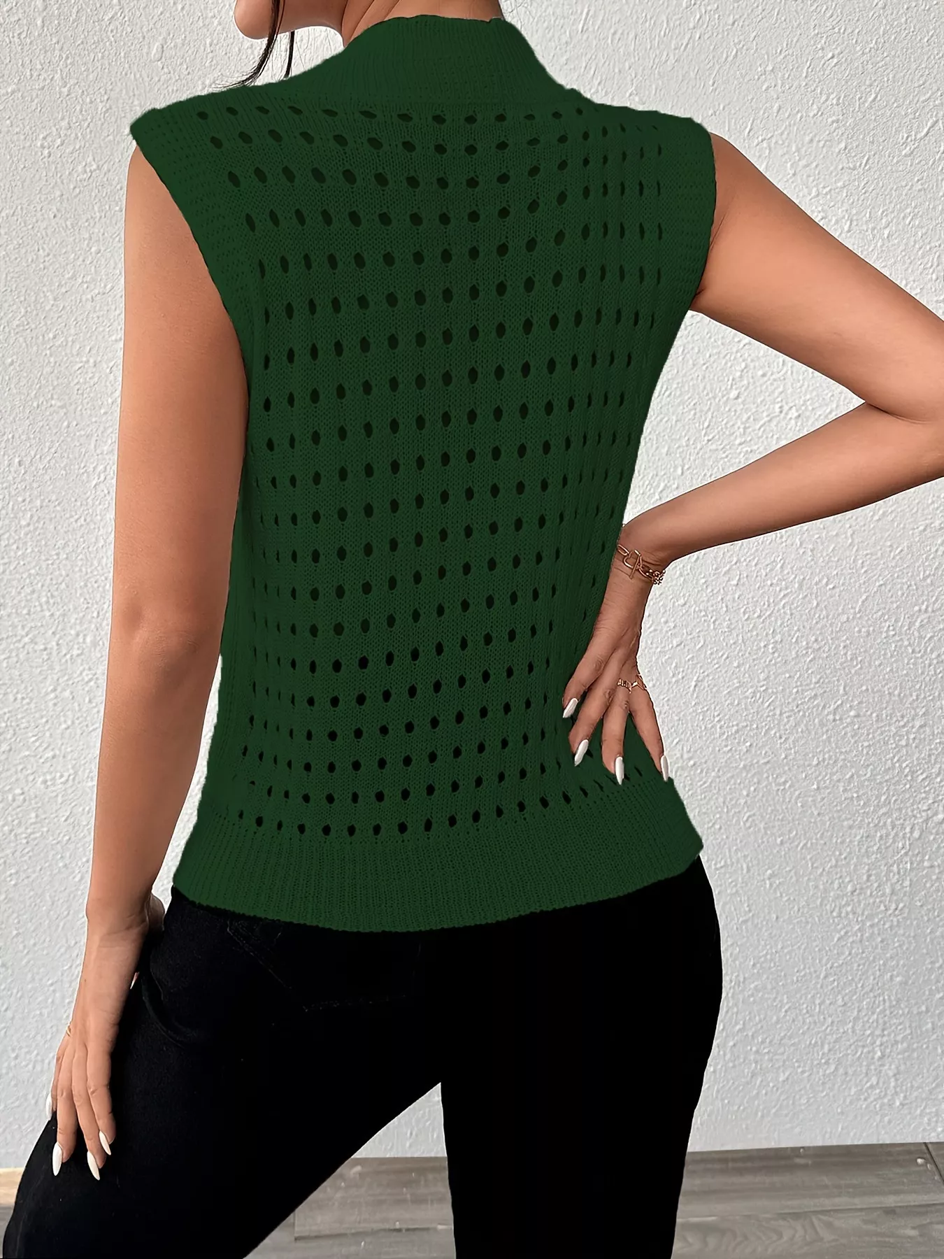 Hollow Out Round Neck Knit Tank - Image 14