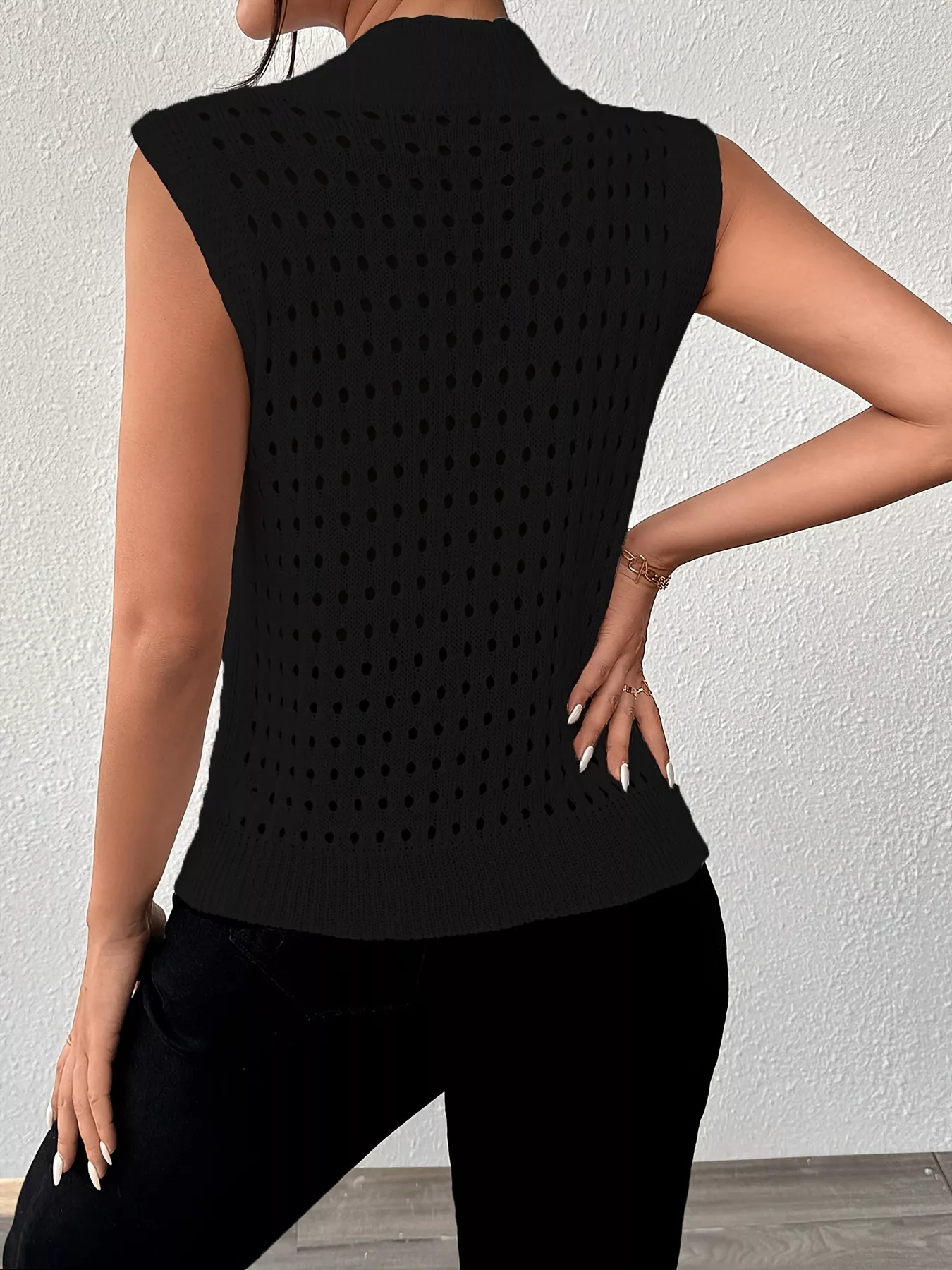 Hollow Out Round Neck Knit Tank - Image 29