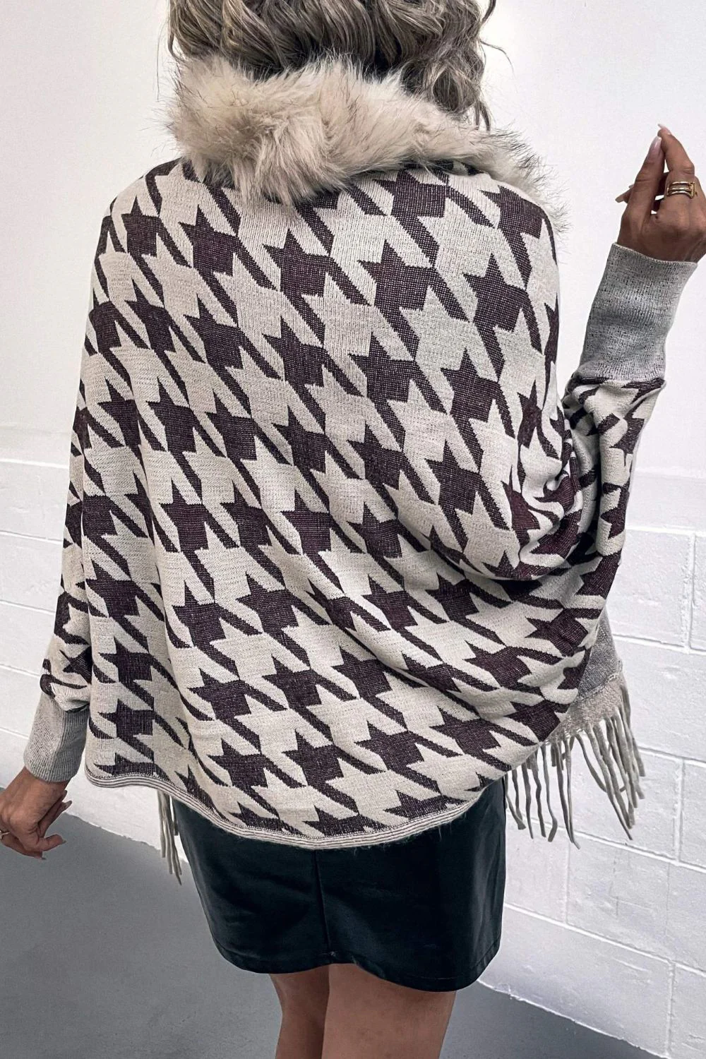 Houndstooth Fringe Hem Poncho - Image 2