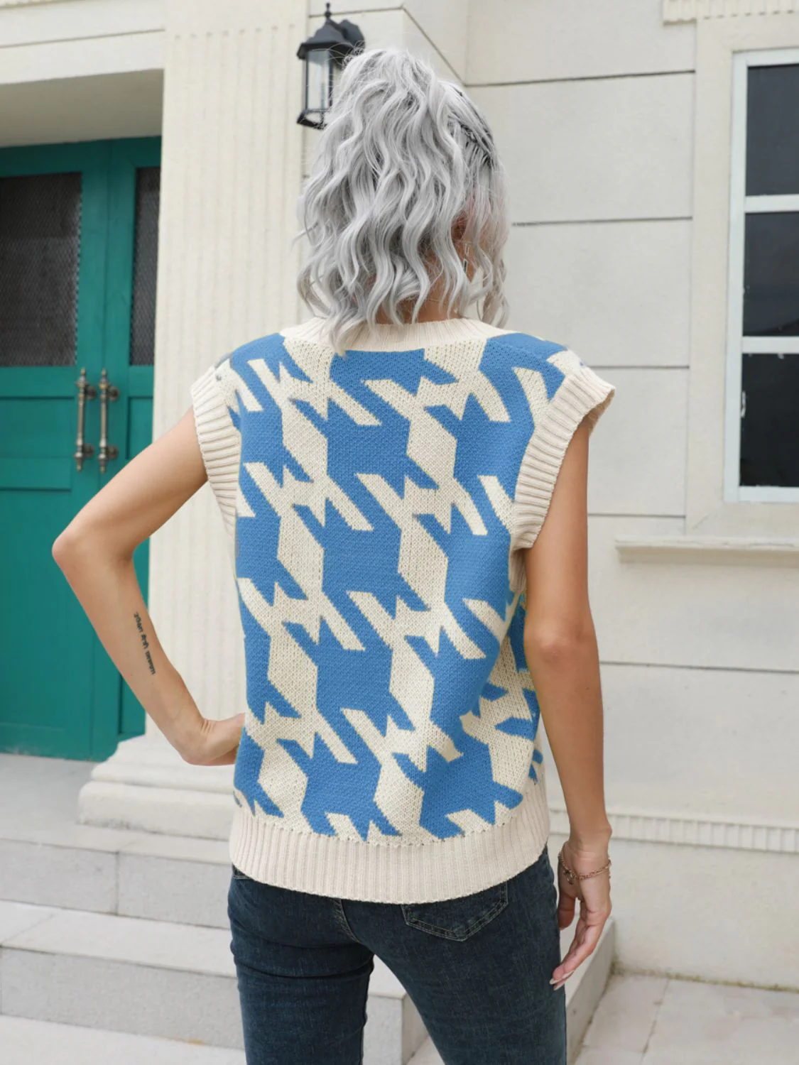 Houndstooth V-Neck Sweater Vest - Image 6