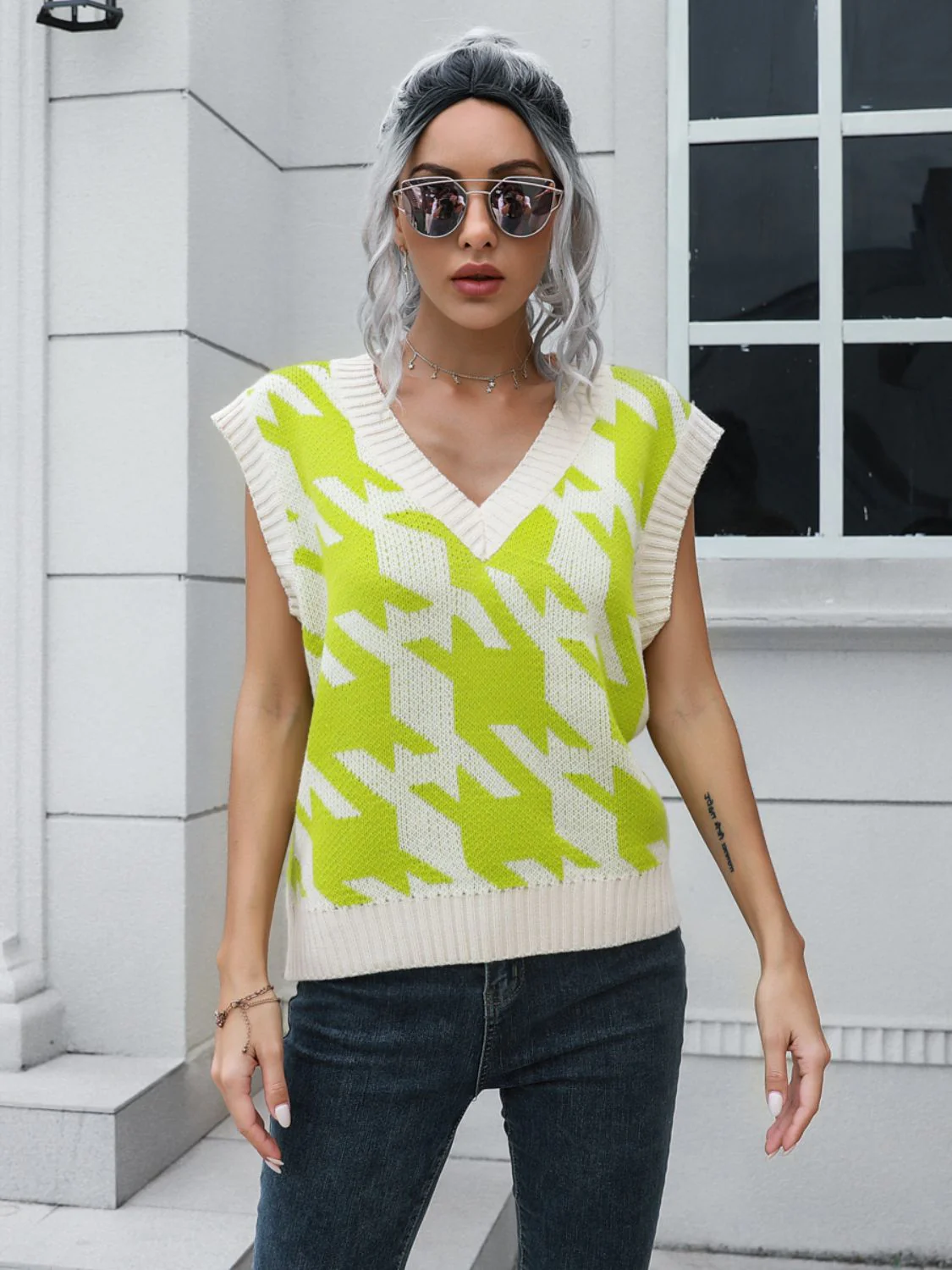 Houndstooth V-Neck Sweater Vest - Image 8
