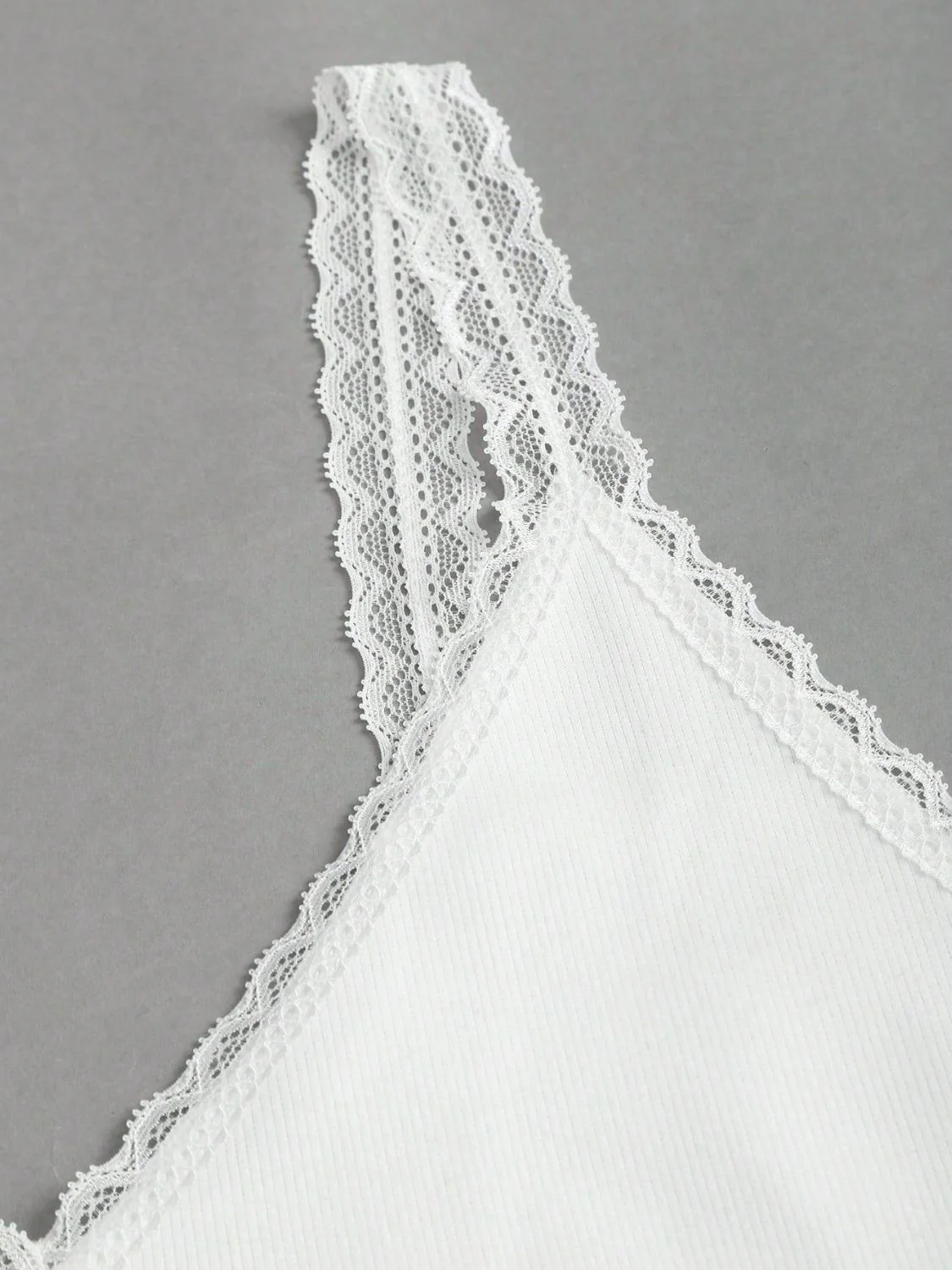 Lace Detail V-Neck Wide Strap Tank - Image 4