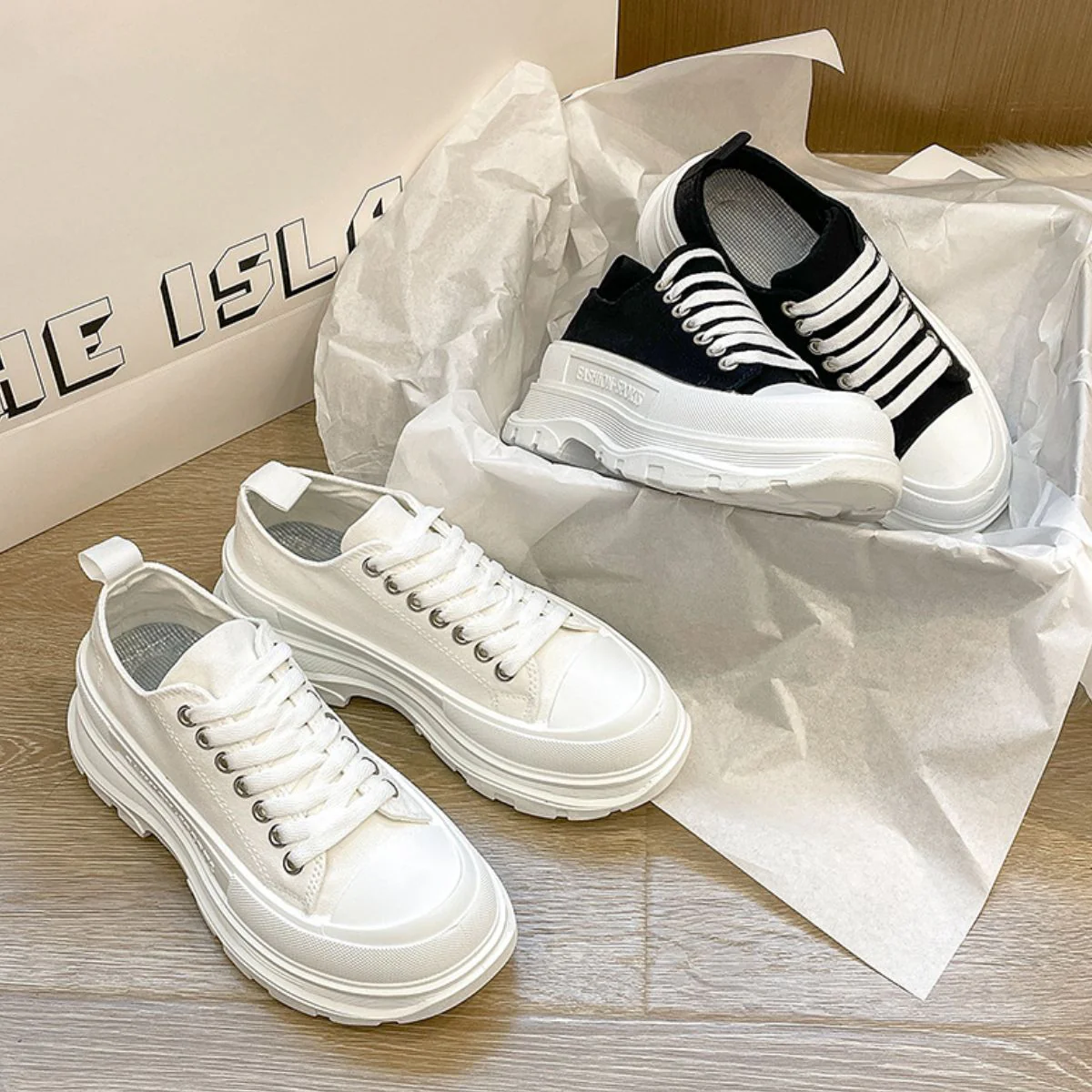 Lace Up Round Toe Platform Sneakers - Image 5
