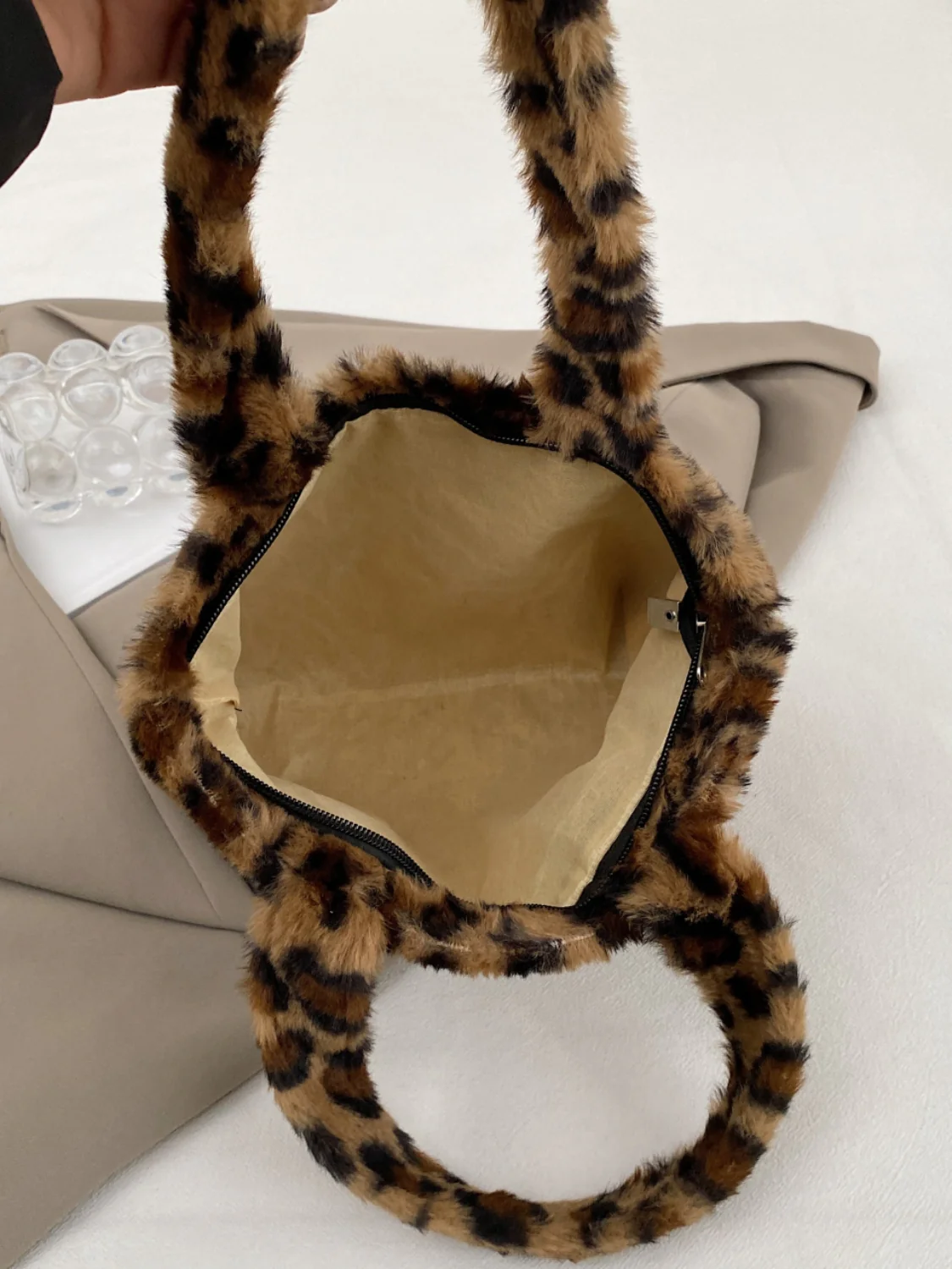 Leopard Fluff Handbag with Zip - Image 2