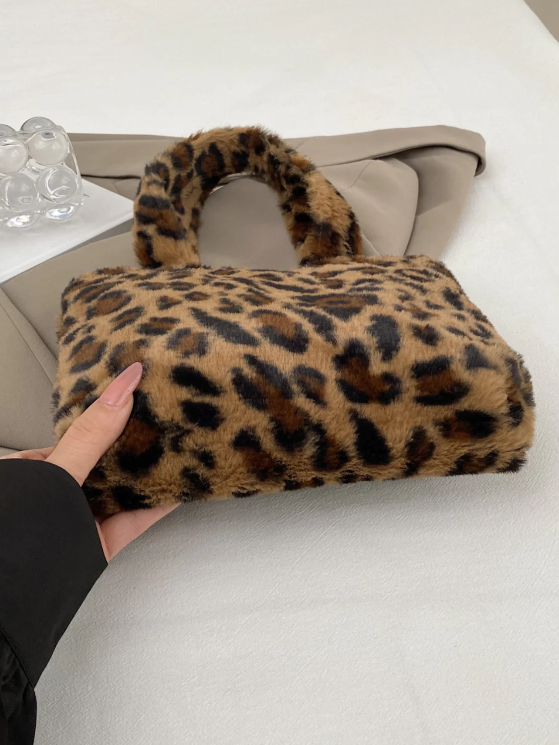 Leopard Fluff Handbag with Zip - Image 5