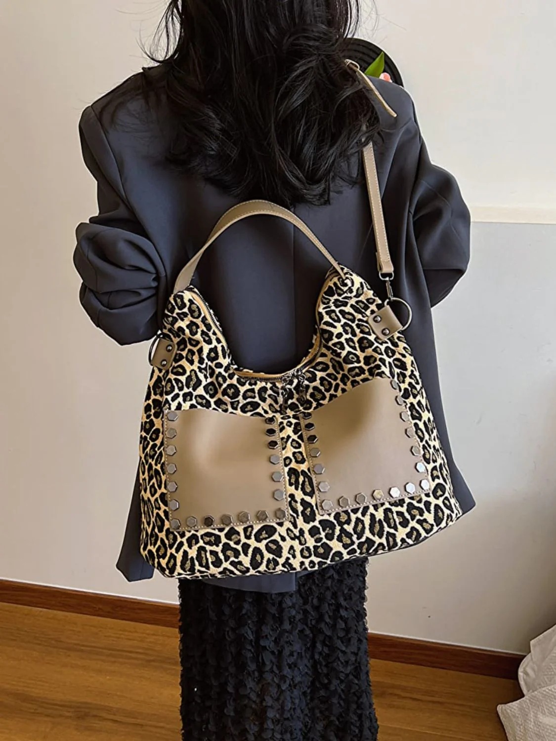 Leopard Polyester Shoulder Bag with Zippers - Image 13