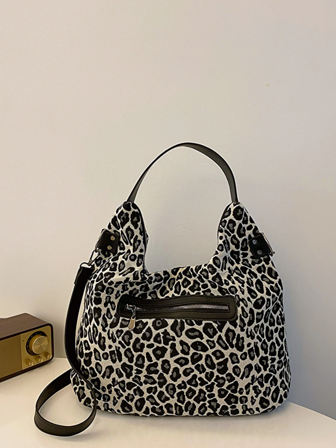 Leopard Polyester Shoulder Bag with Zippers - Image 6