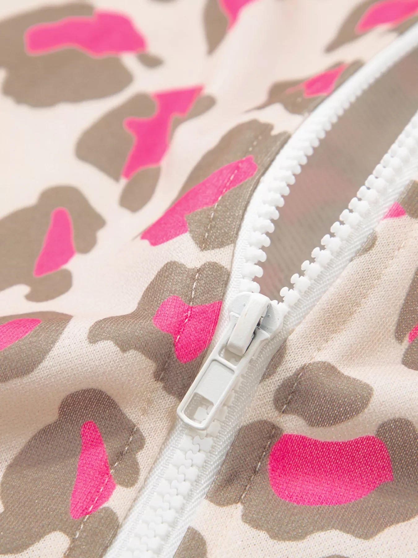 Leopard Print Zip-Up Hoodie - Image 9
