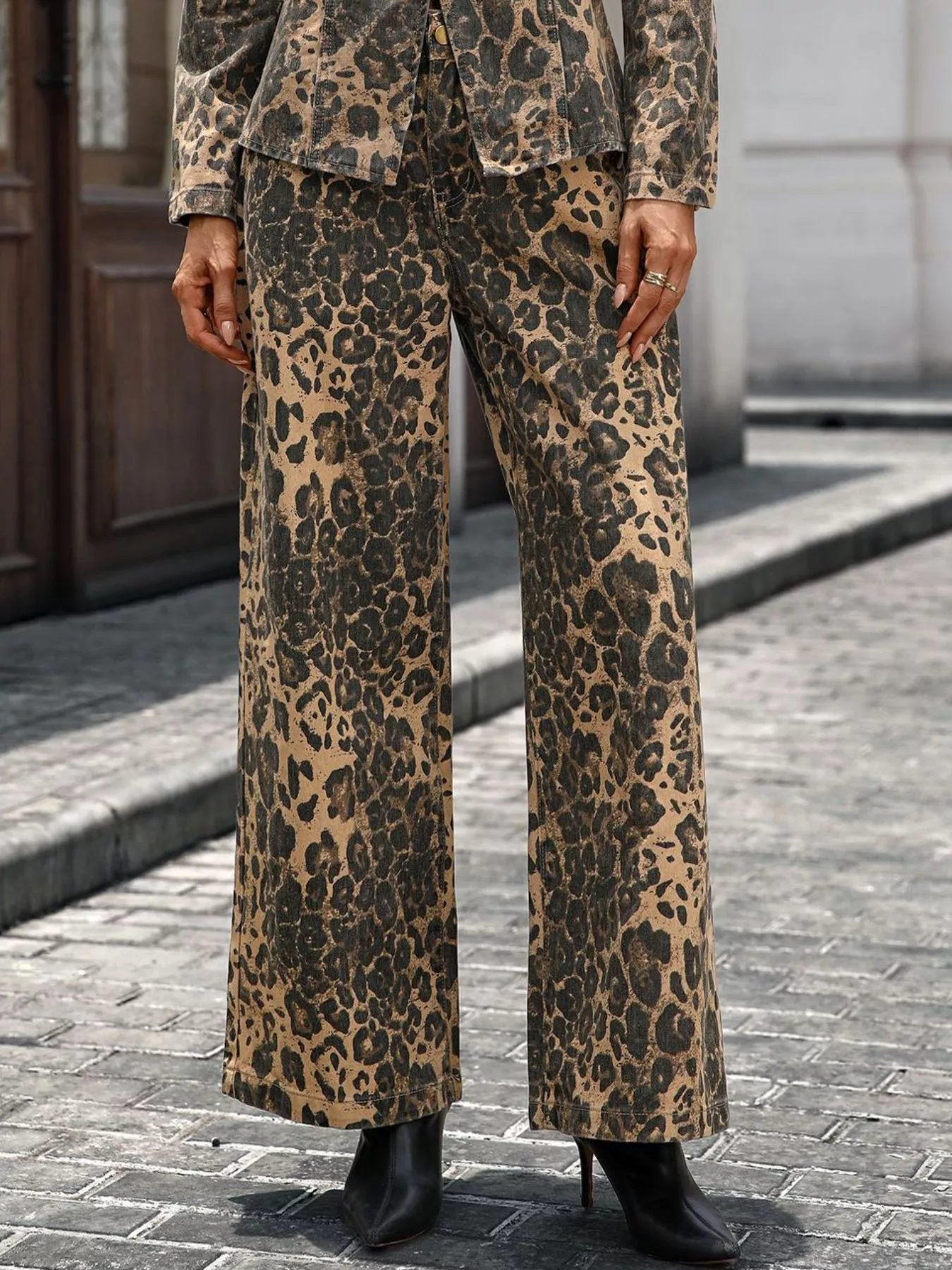 Leopard Wide-Leg Jeans - Image 2