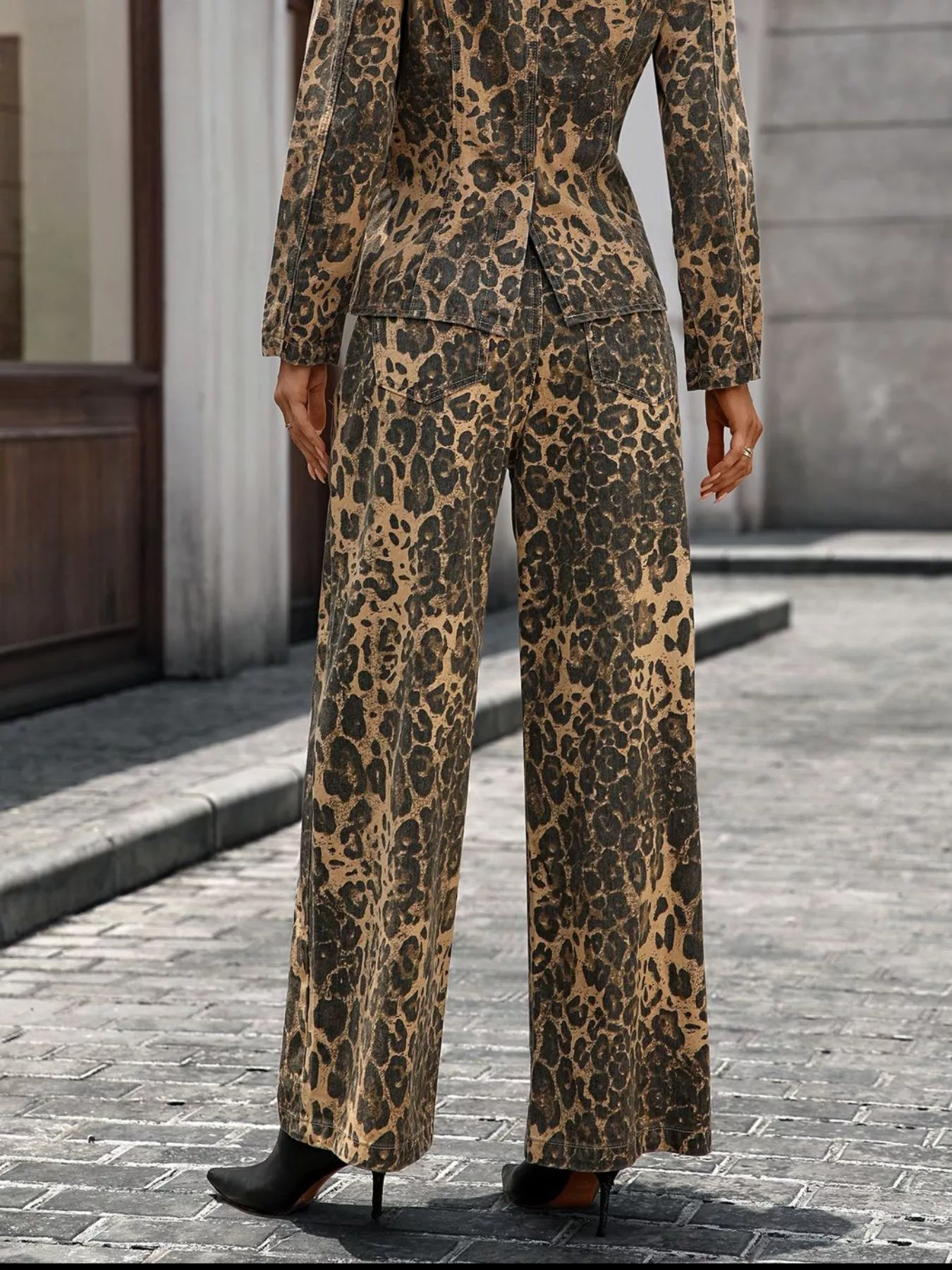 Leopard Wide-Leg Jeans - Image 3