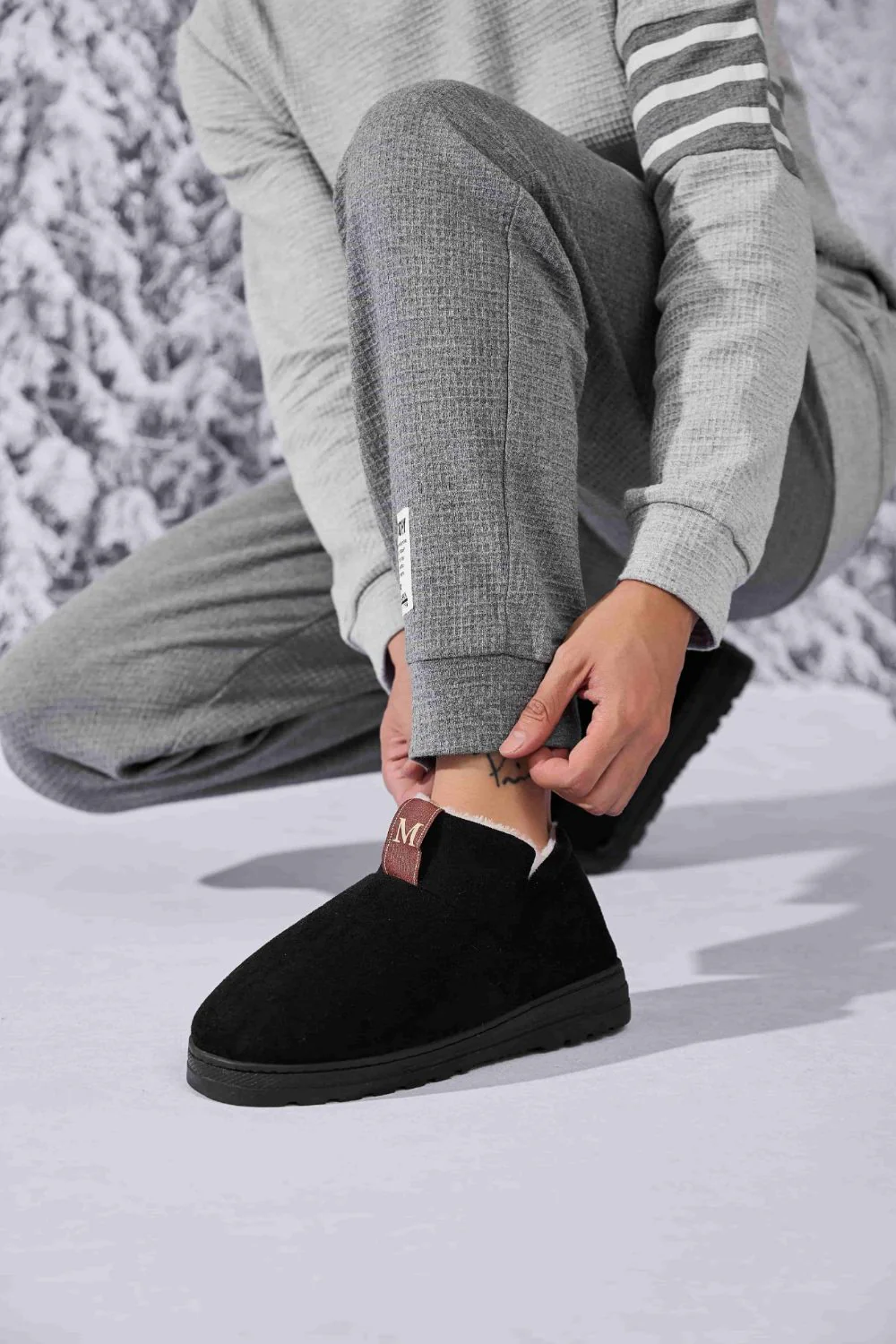 Letter M Suede Round Toe Slippers - Image 11