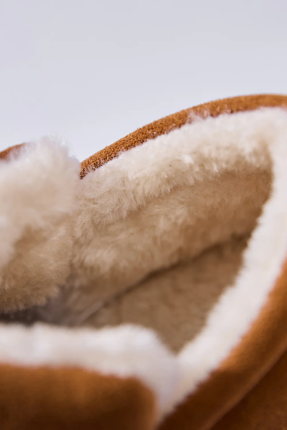 Letter M Suede Round Toe Slippers - Image 9