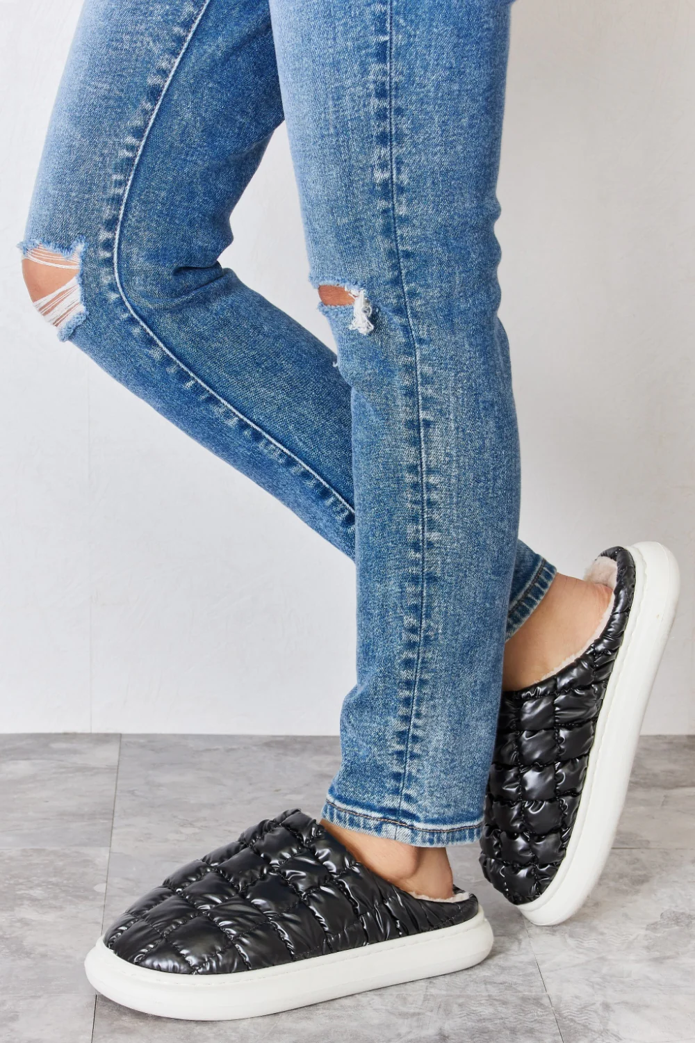 Melody Puffer Plush Slippers - Image 3