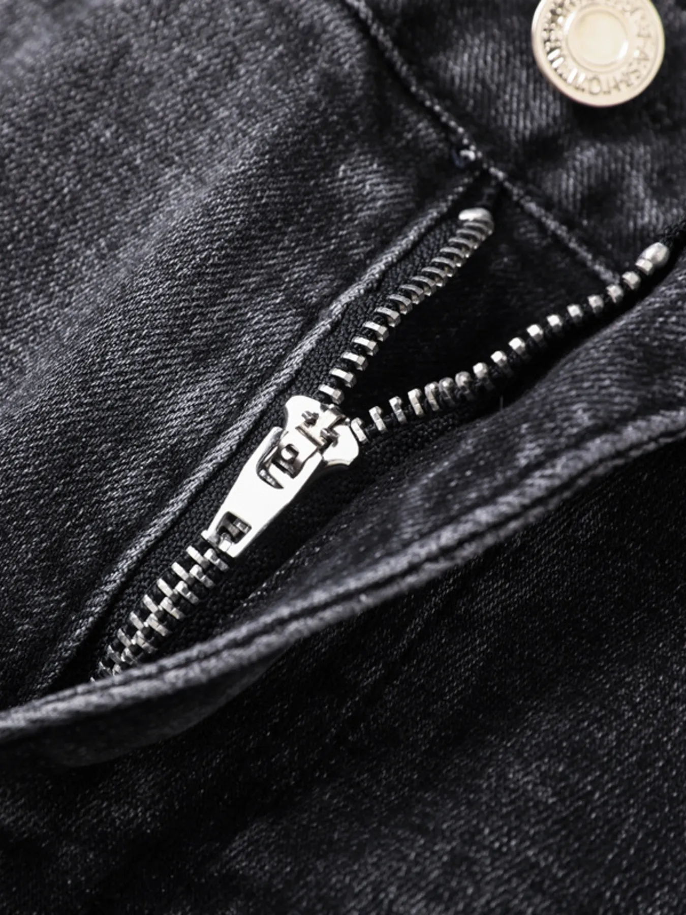 Men's Distressed Slim Fit Ripped Jeans - Image 8