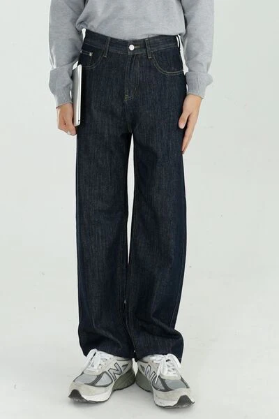 Mid Rise Jeans with Pockets