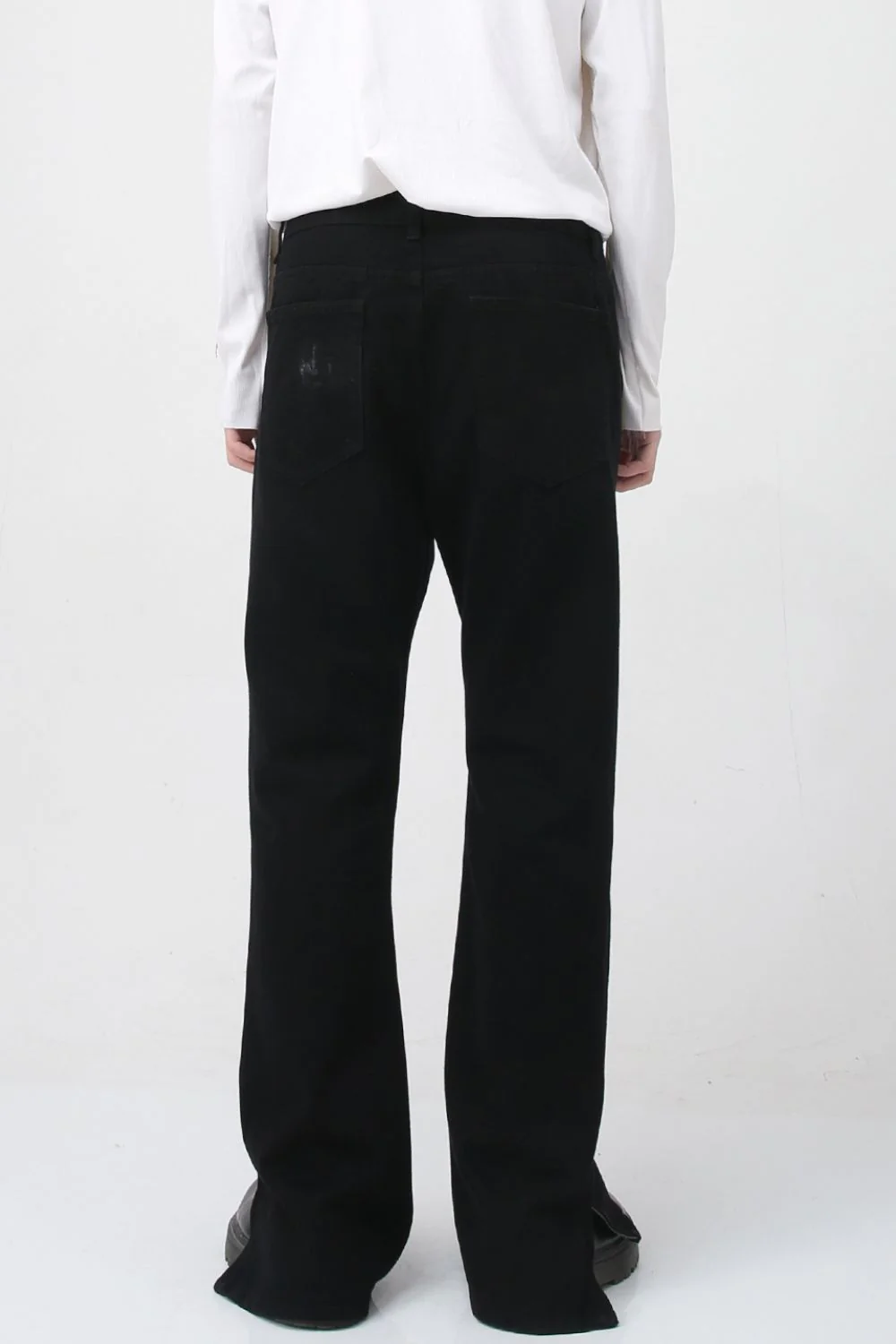 Mid Rise Jeans with Pockets - Image 3