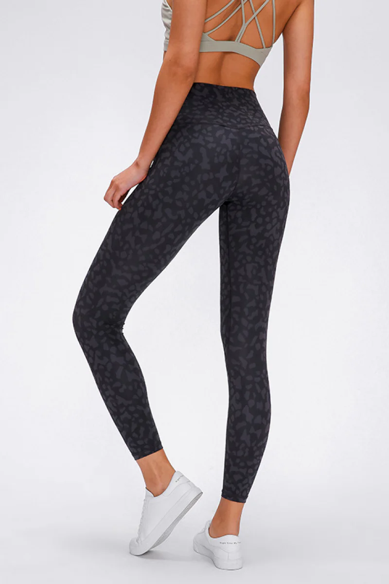 Millennia Wide Seamless Band Waist Sports Leggings - Image 9