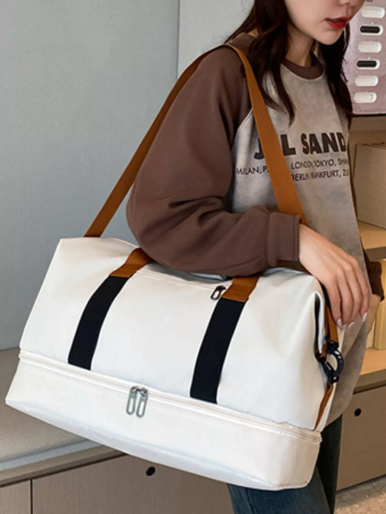 Multifunctional Waterproof Travel Duffel Bag - Image 2
