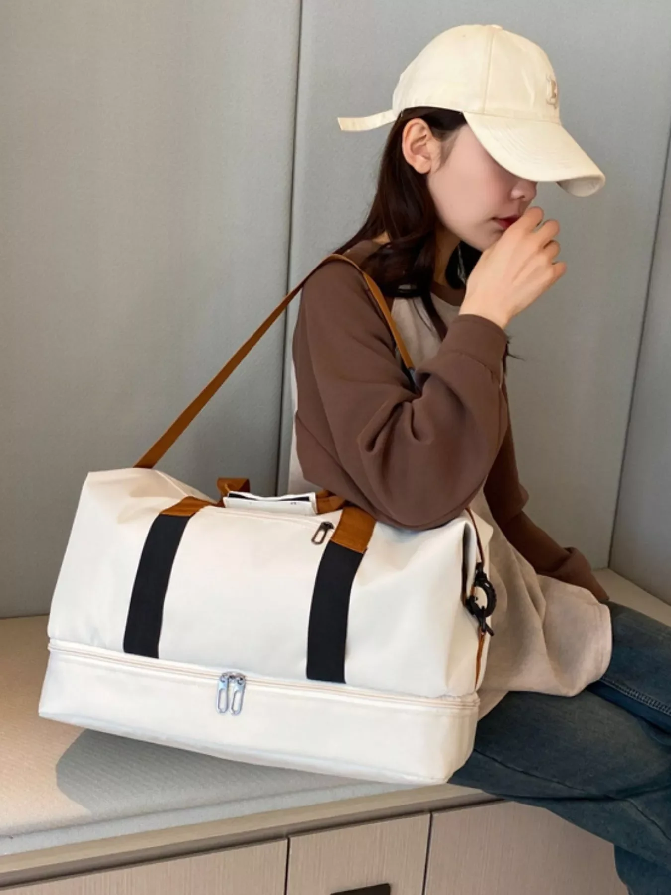 Multifunctional Waterproof Travel Duffel Bag - Image 5