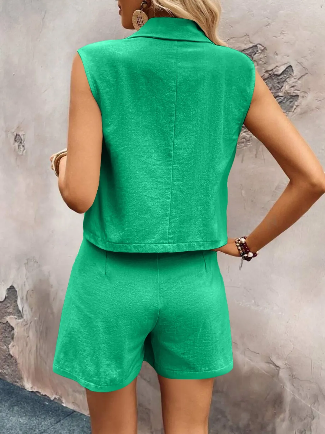 One Button Sleeveless Top and Shorts Set - Image 23