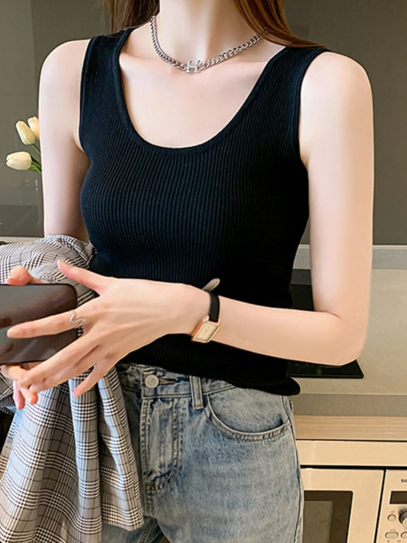 Plus Size Ribbed Scoop Neck Tank - Image 14