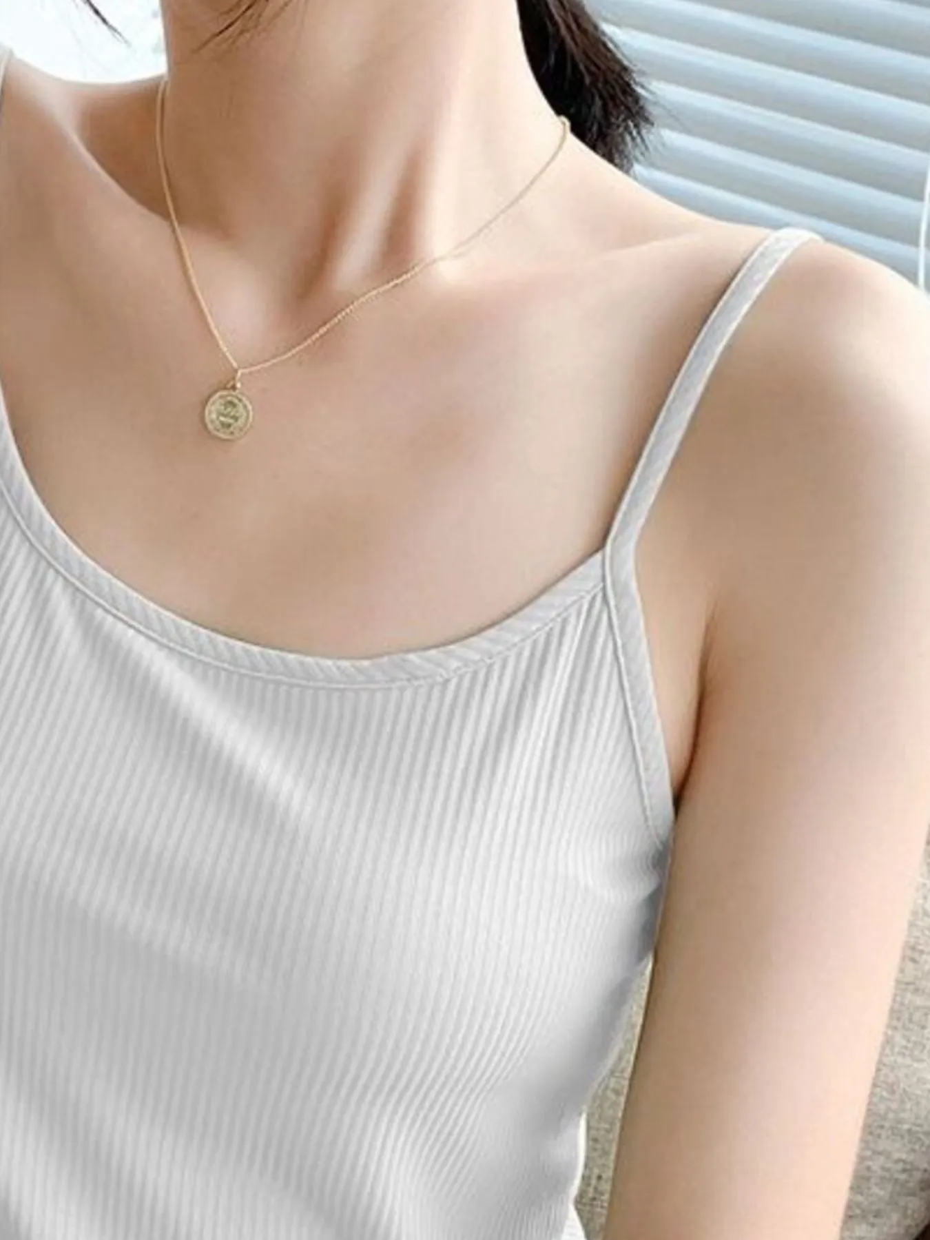 Plus Size Scoop Neck Cami Top - Image 7