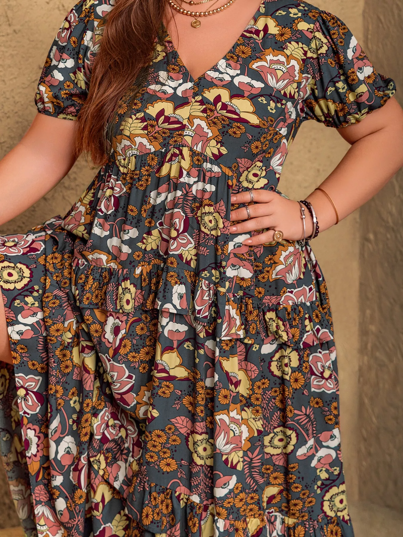 Plus Size V-Neck Short Sleeve Midi Dress - Image 4