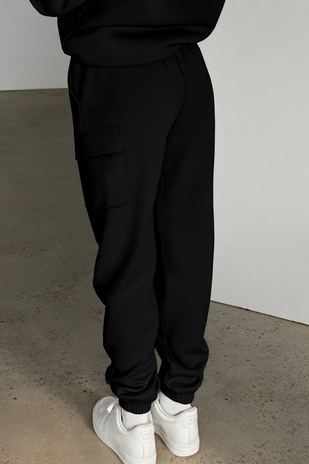 Pocketed Elastic Waist Active Joggers - Image 2