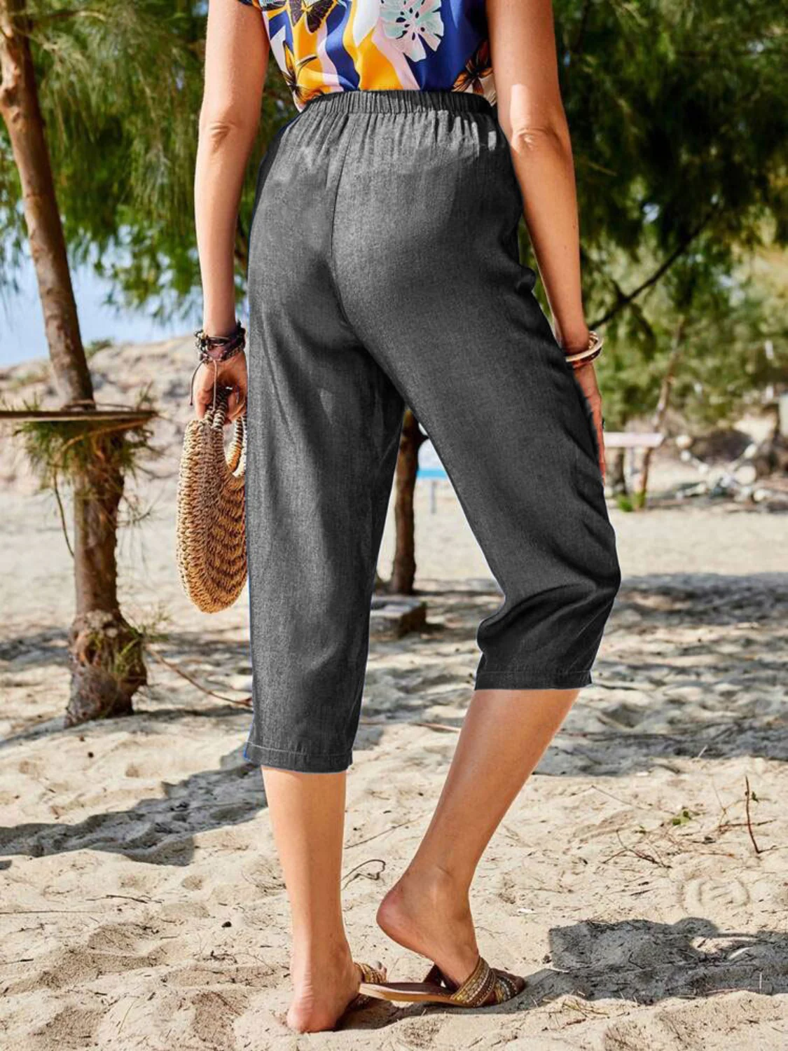 Pocketed Elastic Waist Capris - Image 2