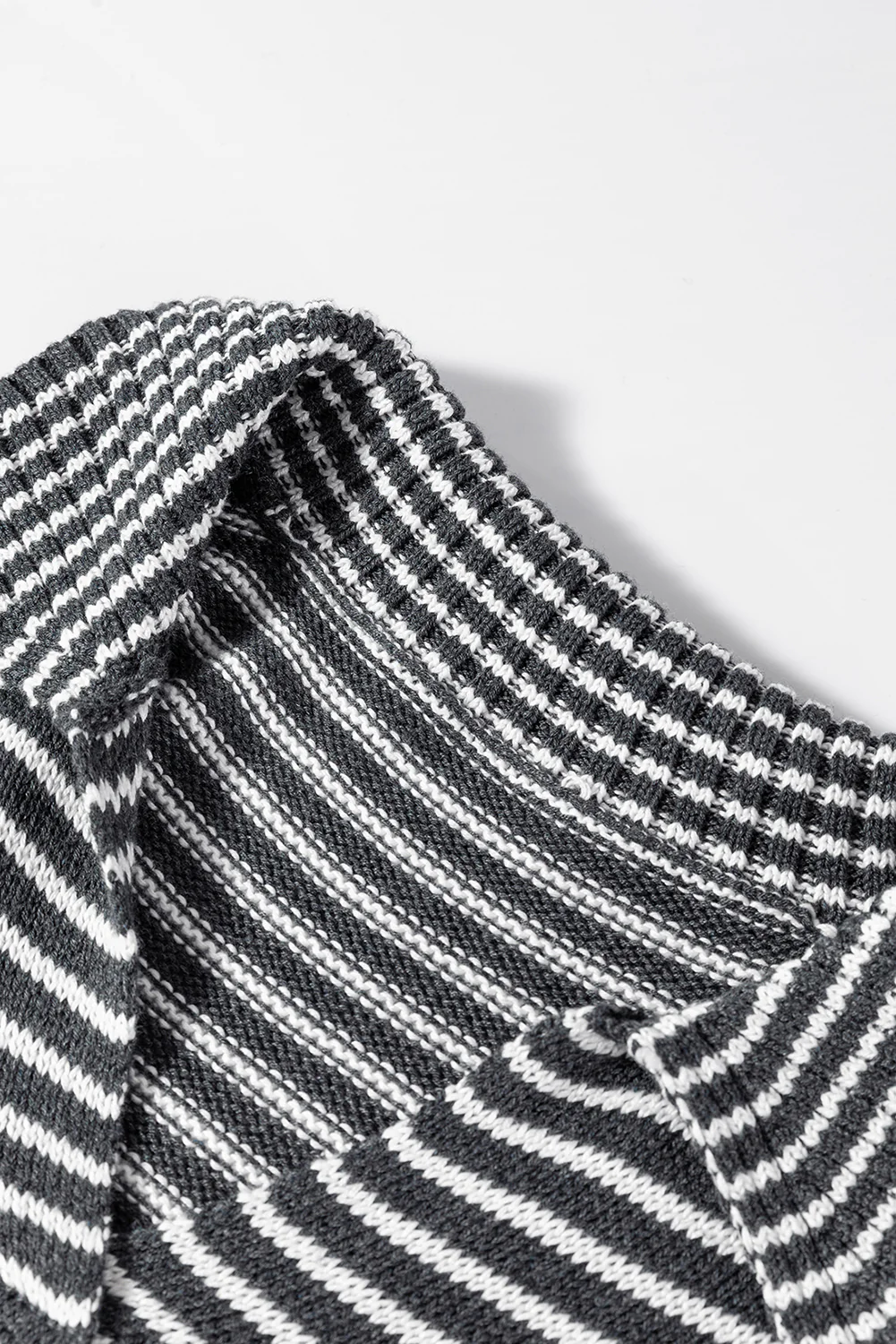 Pocketed Striped Johnny Collar Sweater Vest - Image 4