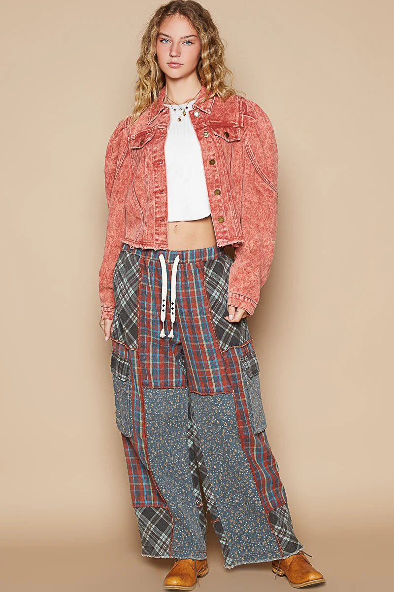 POL Raw Hem Button Up Cropped Denim Jacket - Image 5