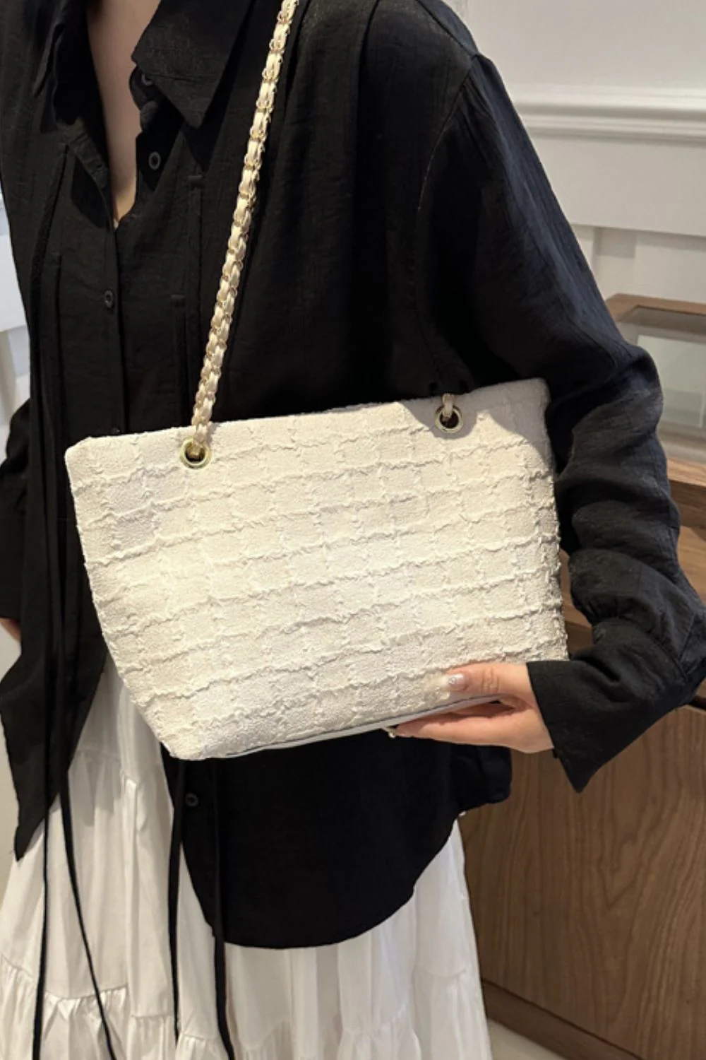 Polyester Texture Chain Tote bag - Image 4
