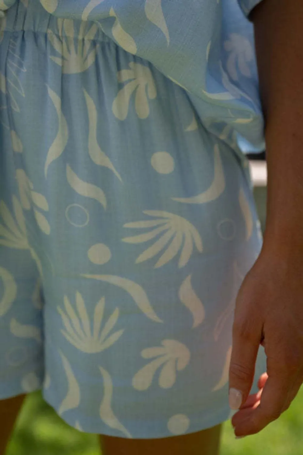 Printed Collared Neck Top and Shorts Set - Image 7