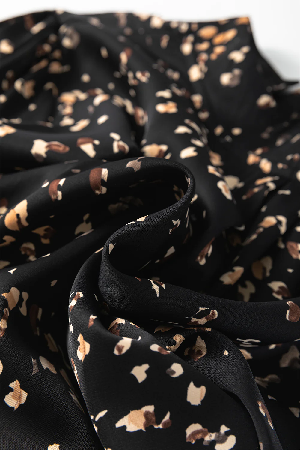 Printed Mock Neck Balloon Sleeve Blouse - Image 17