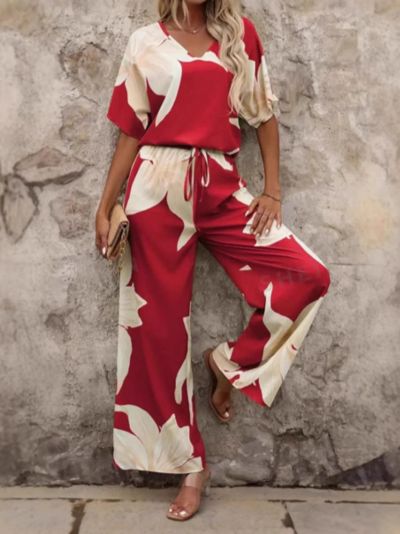Printed V-Neck Top and Pants Set - Image 12
