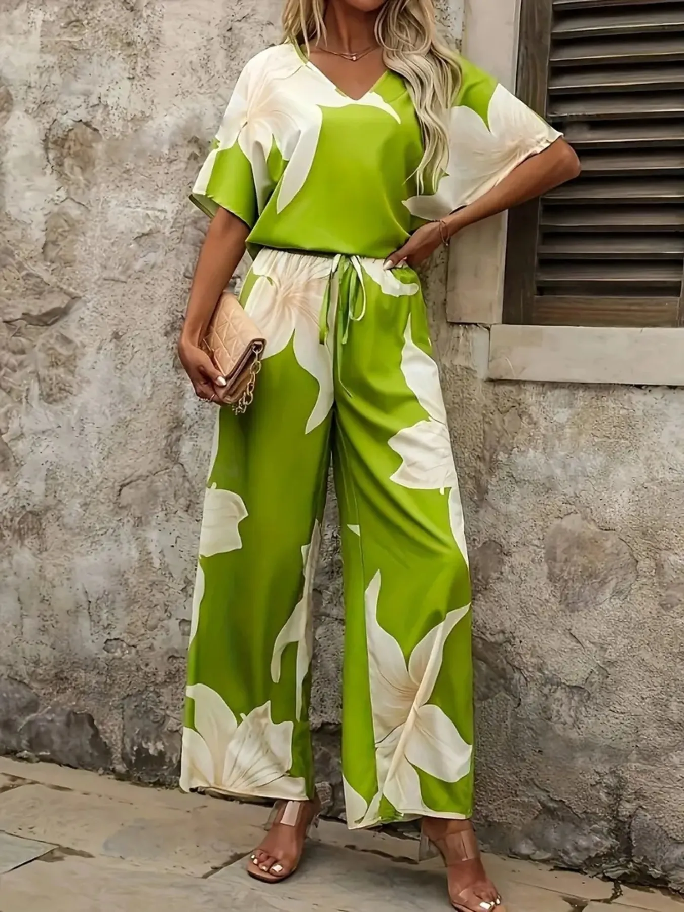 Printed V-Neck Top and Pants Set - Image 5