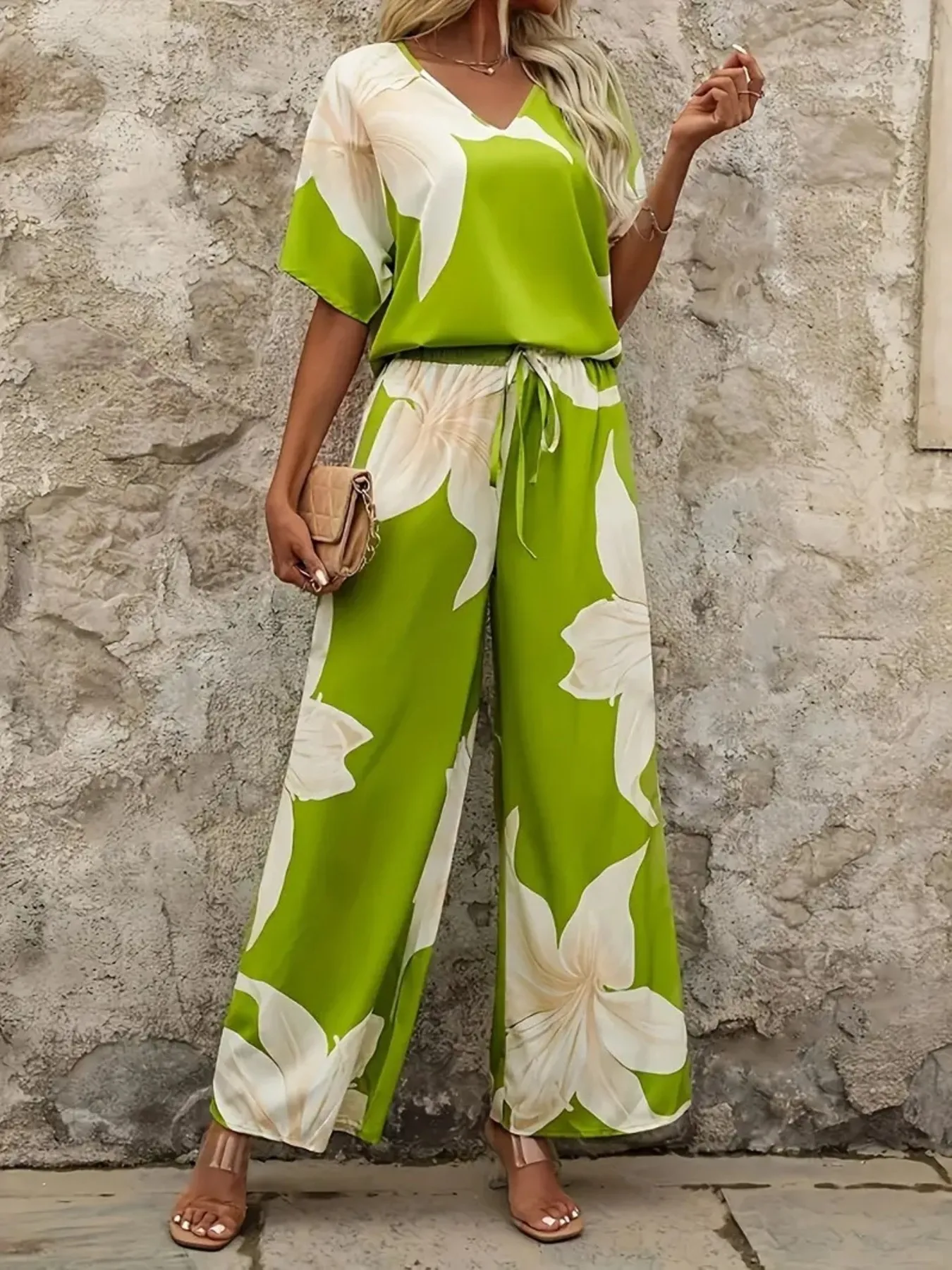 Printed V-Neck Top and Pants Set - Image 6
