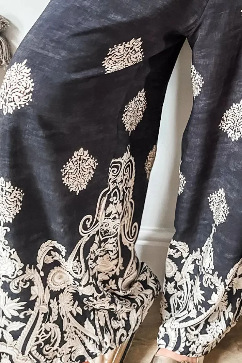 Printed Wide Leg Pants - Image 3