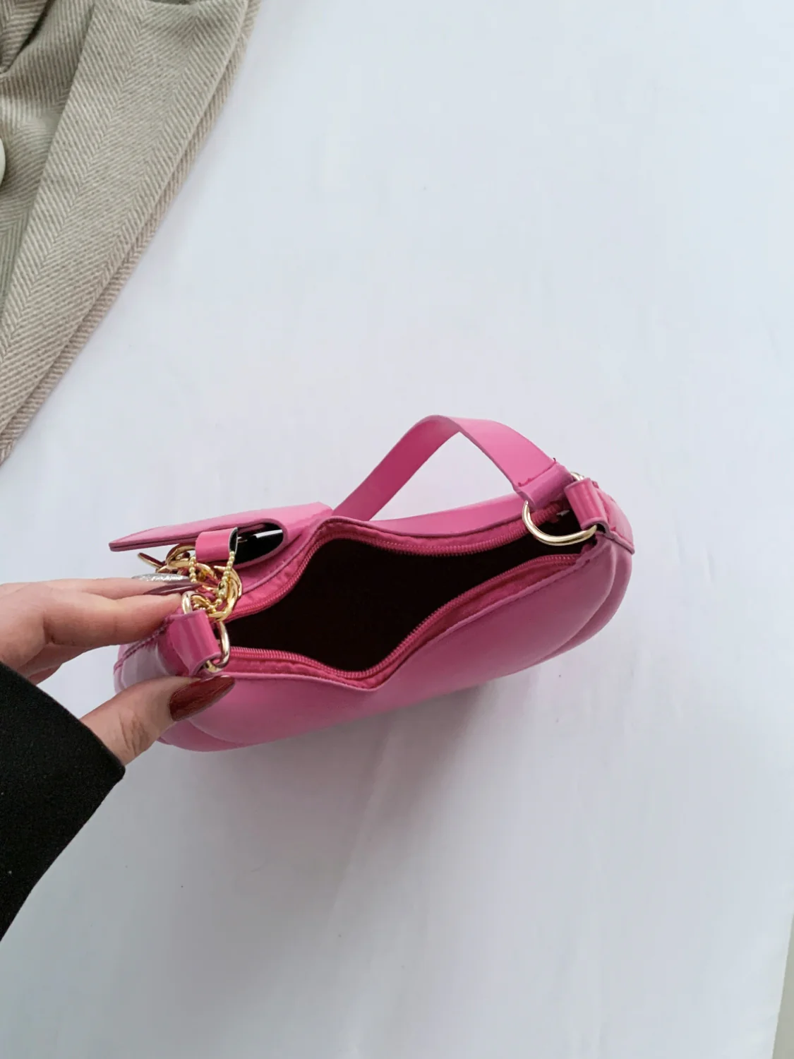 PU Leather Shoulder Bag with EarPods Bag - Image 3
