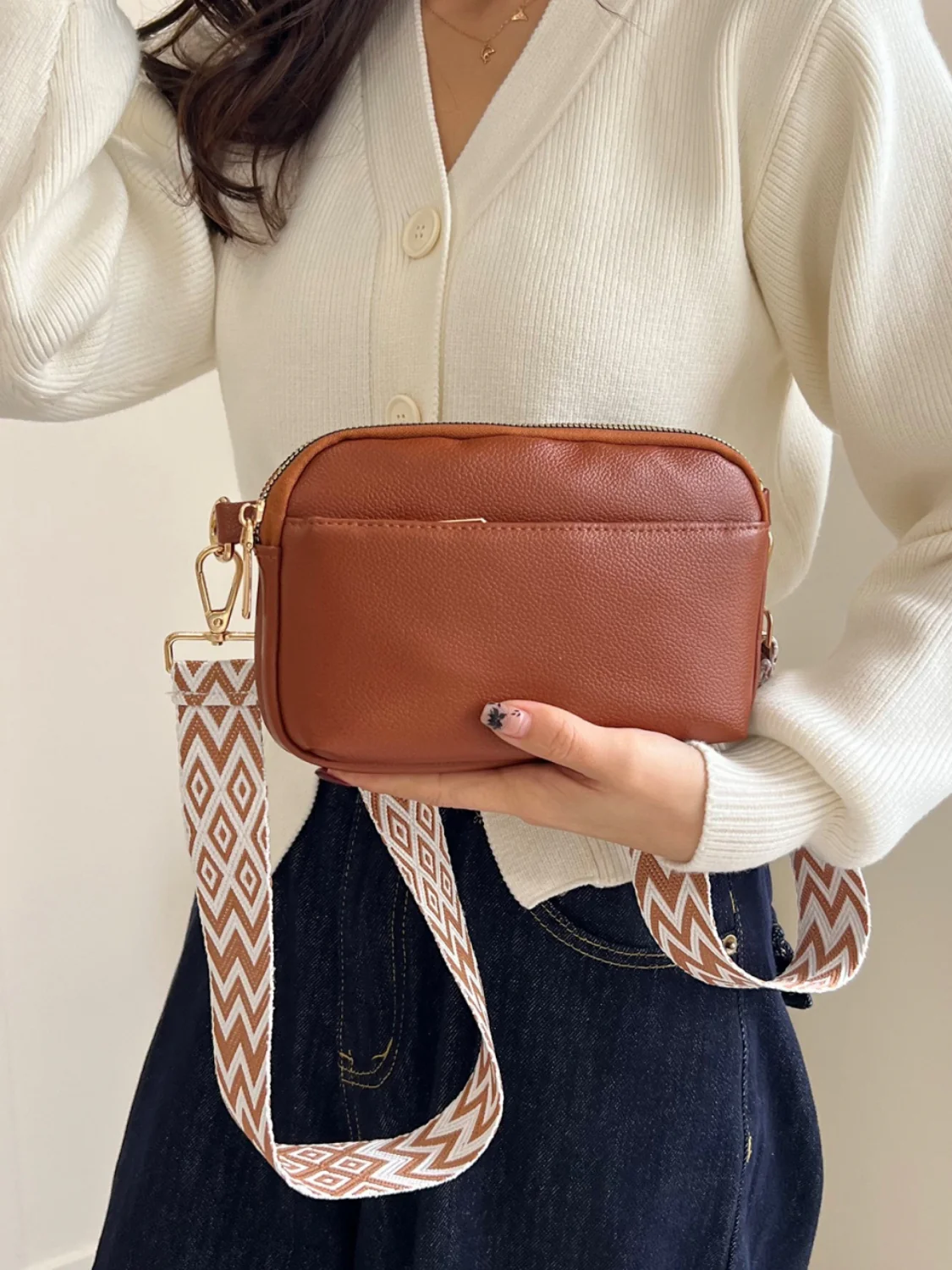 PU Leather Single Strap Crossbody Bag - Image 10