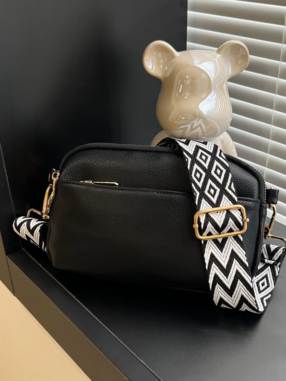 PU Leather Single Strap Crossbody Bag - Image 11