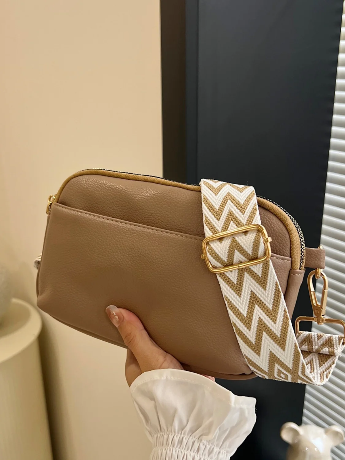 PU Leather Single Strap Crossbody Bag - Image 12