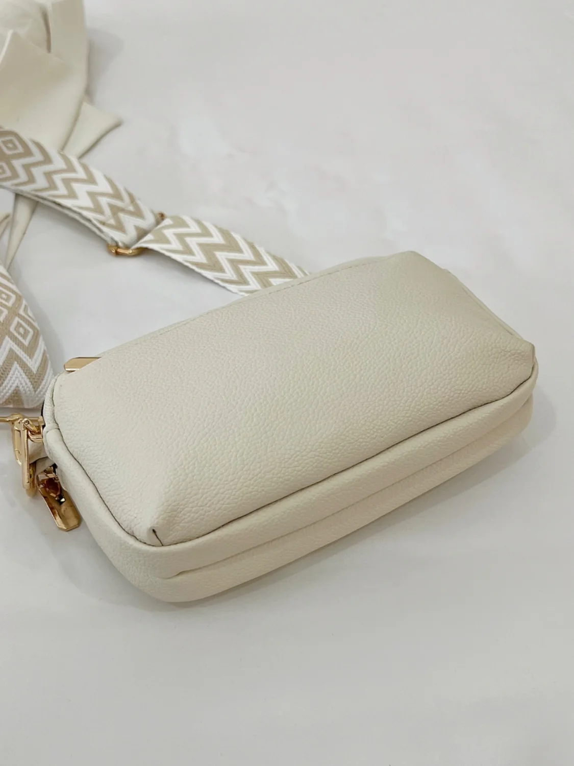 PU Leather Single Strap Crossbody Bag - Image 3