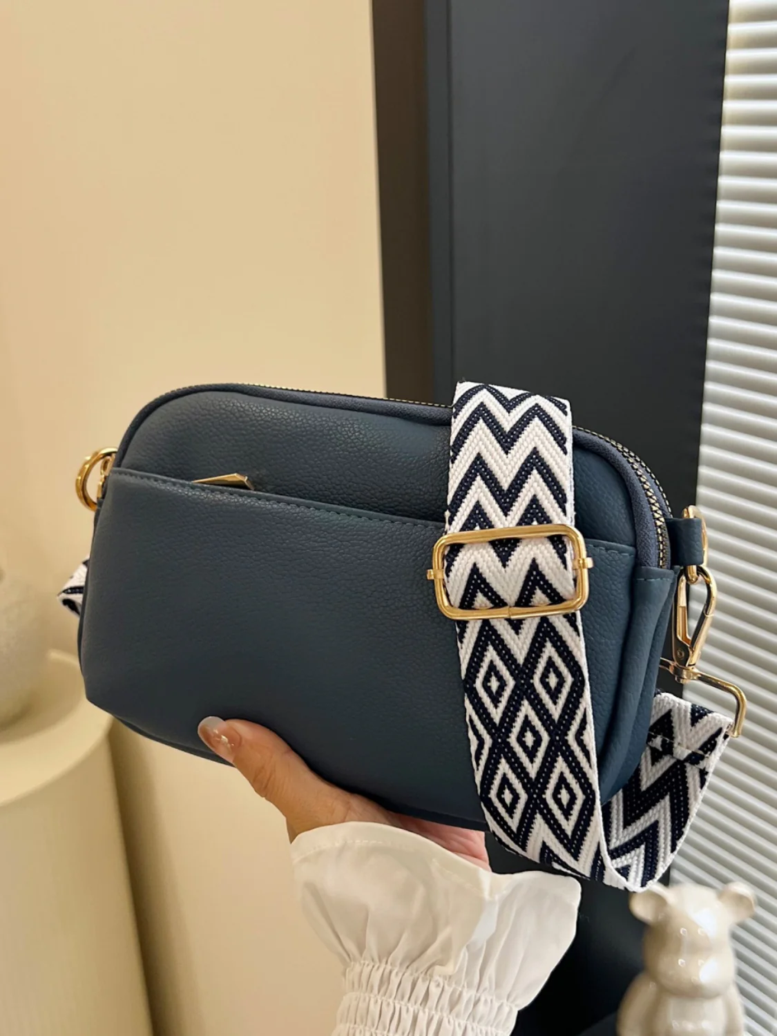PU Leather Single Strap Crossbody Bag - Image 8