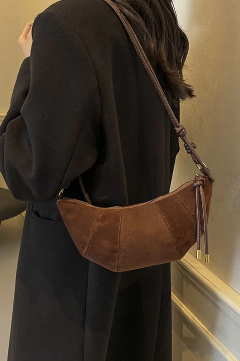 PU Leather Strap Suede Shoulder Bag - Image 18