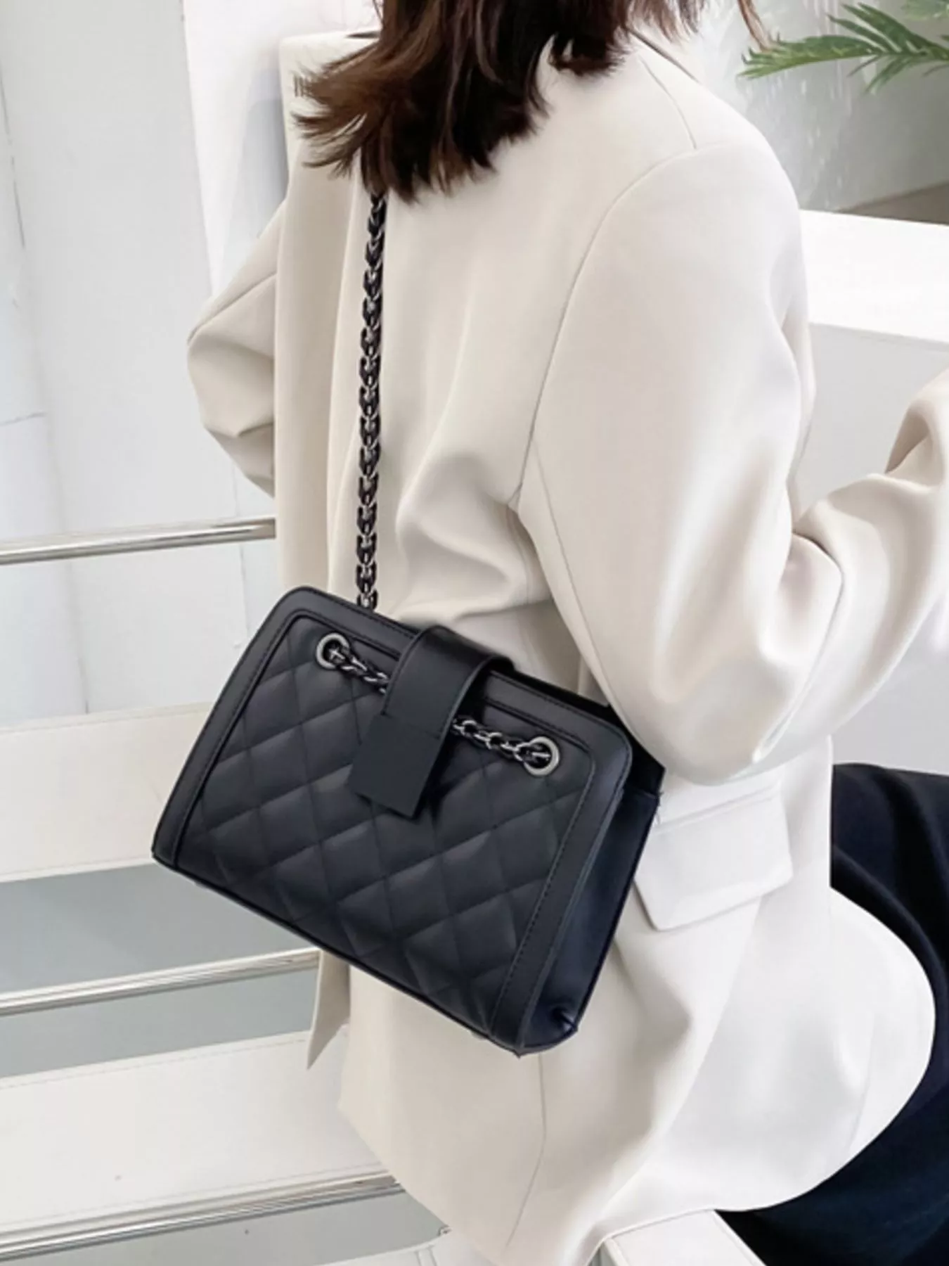 Quilted Chain Strap Shoulder Bag - Image 5
