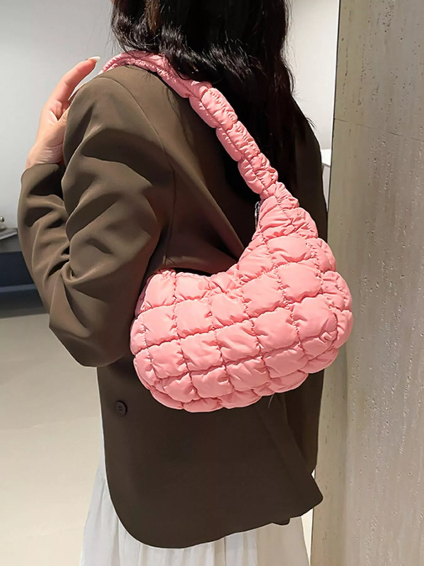 Quilted Ruched Shoulder Bag - Image 23