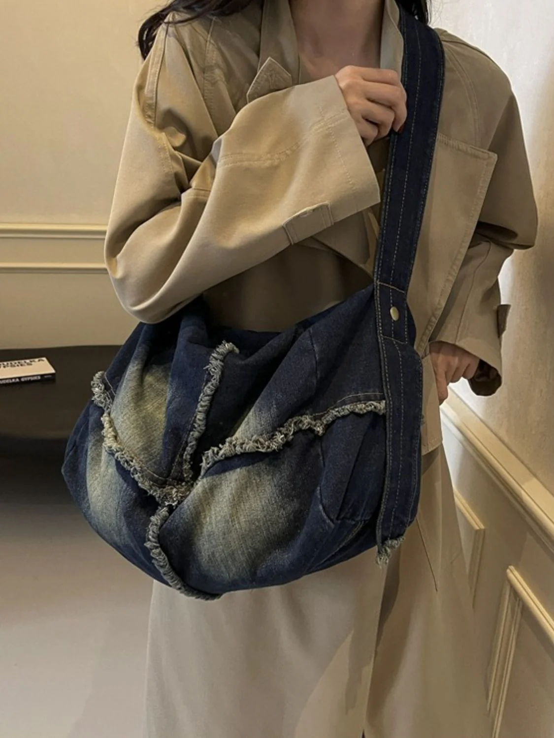 Raw Hem Gradient Crossbody Bag - Image 16