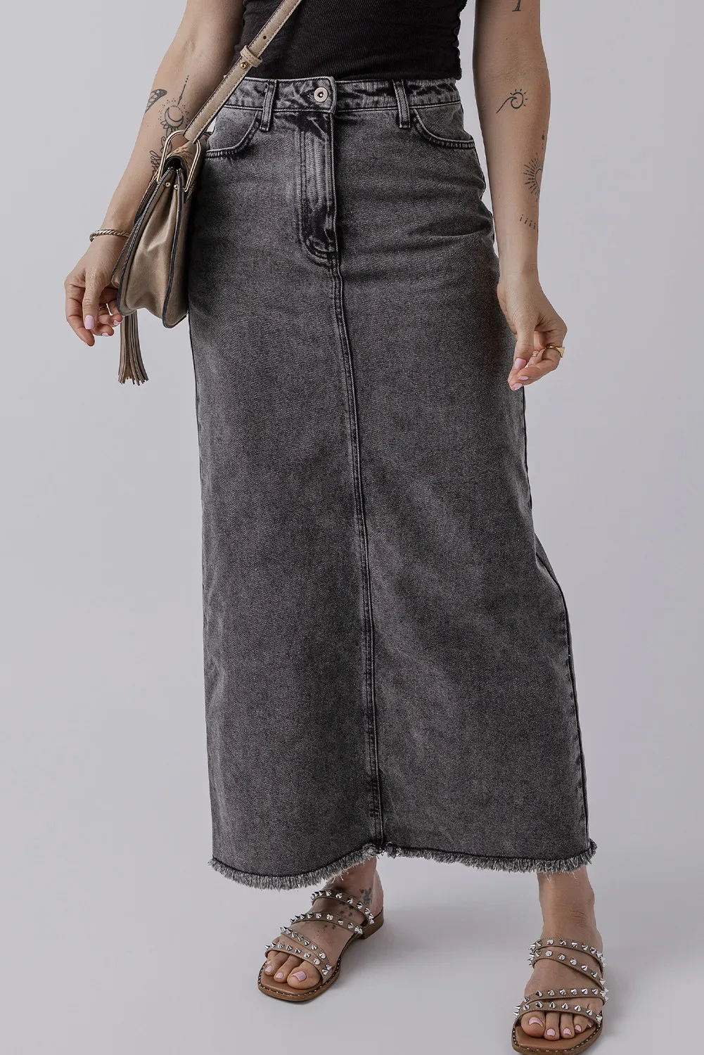 Raw Hem Midi Denim Skirt with Pockets - Image 2